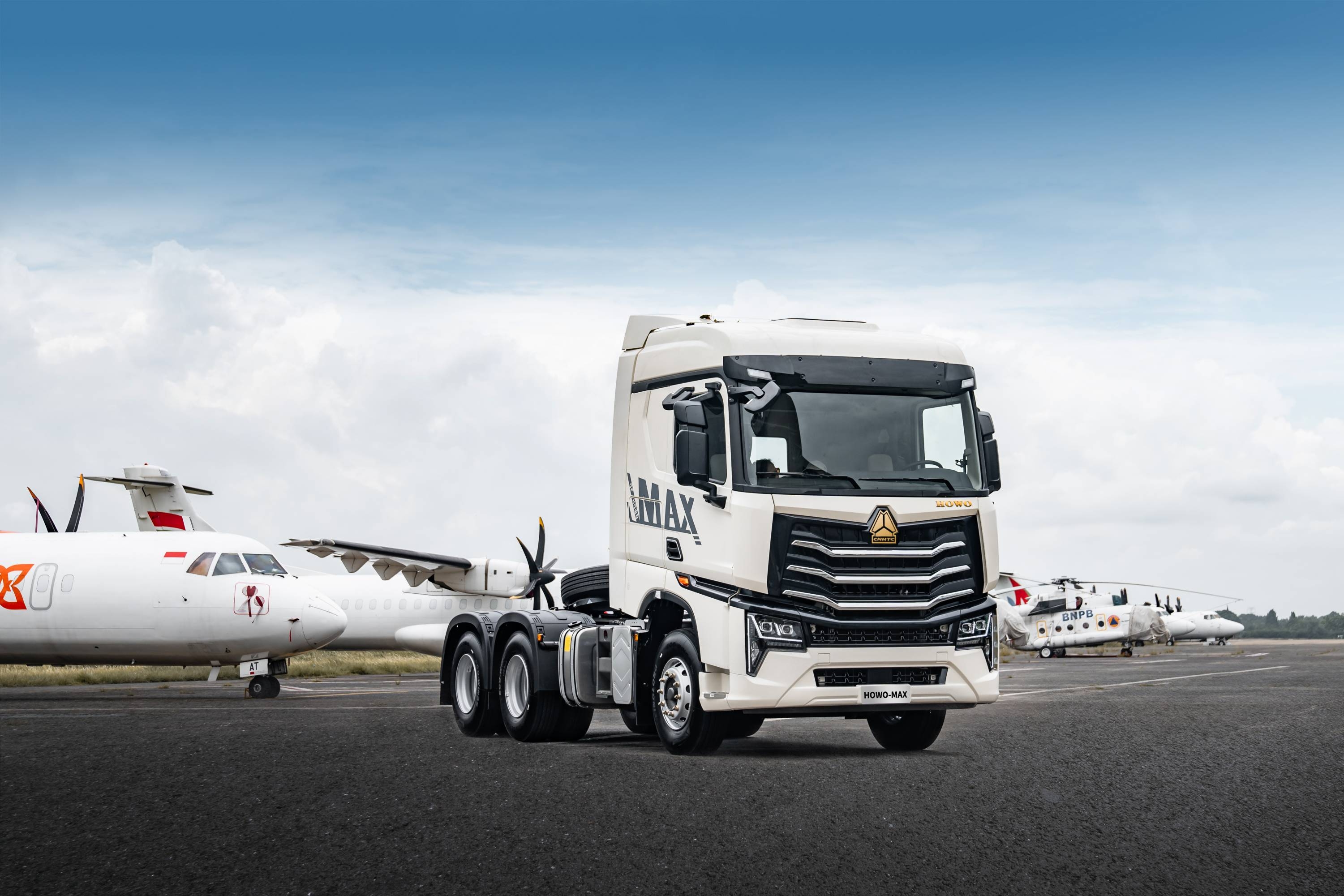 HOWO-MAX 6x4 tractor (5)